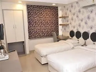 Nirvana Hotel Varanasi 3*,